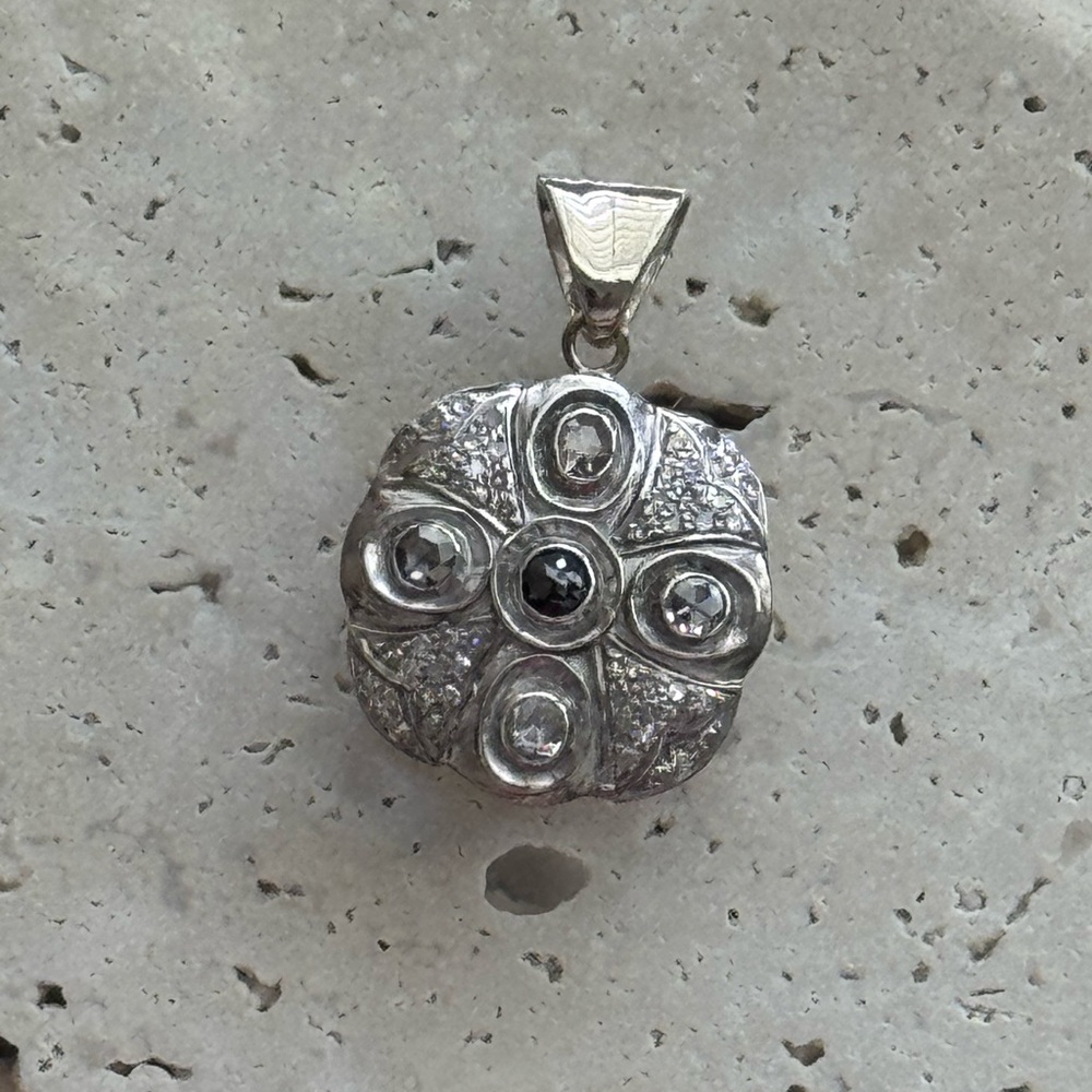Antique pendant silver & 14K yellow gold natural rose cut white & black diamonds